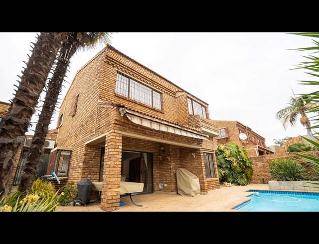 3 BEDROOM TOWNHOUSE FOR SALE IN MORNINGHILL